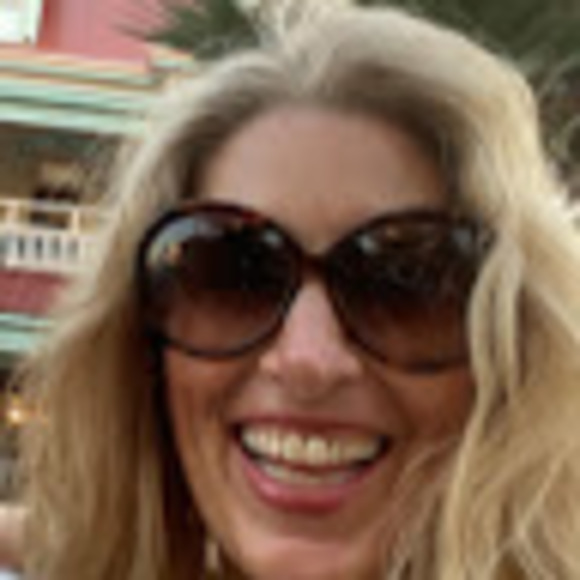 Meet your Posher, Molly - Picture 1 of 1